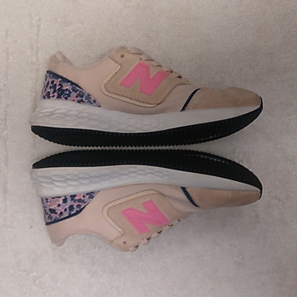 New Balance X 70. Womens Size-5.5 - Picture 4 of 12